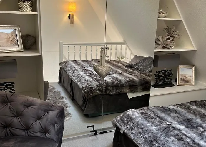 Raantem Hues App 12 *